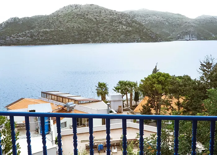 Lemon Garden Boutique Hotel 3*