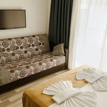 Ξενοδοχείο Lemon Garden Boutique 3*