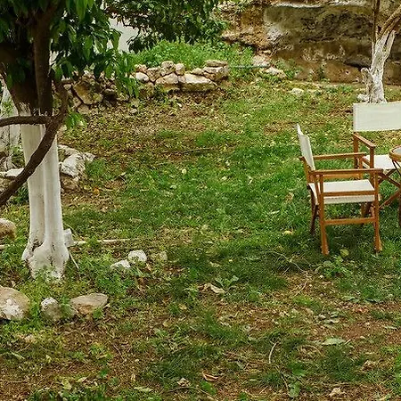 Lemon Garden Boutique Hotel *