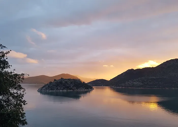 Ξενοδοχείο Lemon Garden Boutique 3*